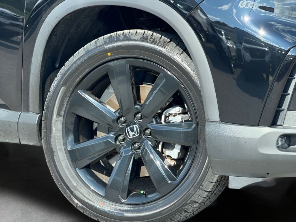Used 2025 Black Honda Black Edition image 4