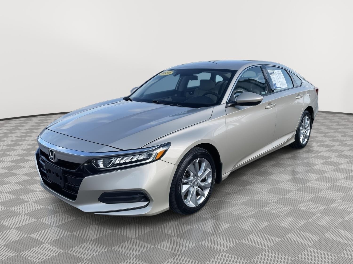 Used 2019 Champagne Frost Pearl Honda LX 1.5T image 4