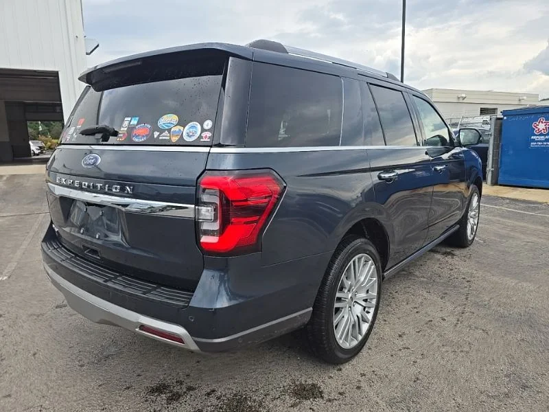 Used 2022 Blue Ford Limited image 8