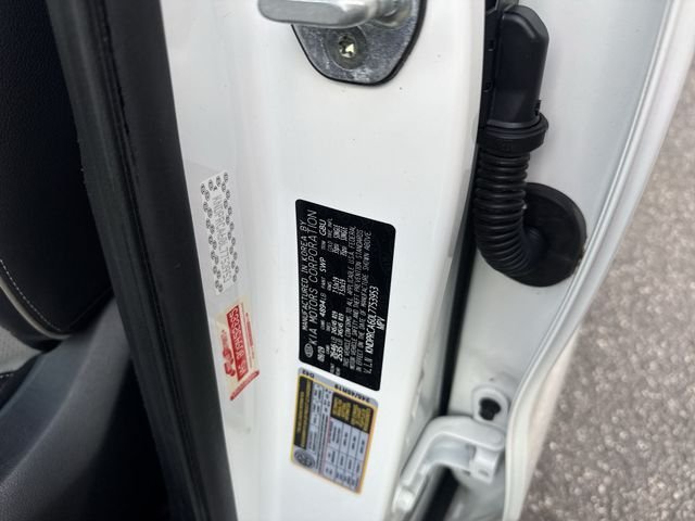 Used 2020 White Kia SX image 37