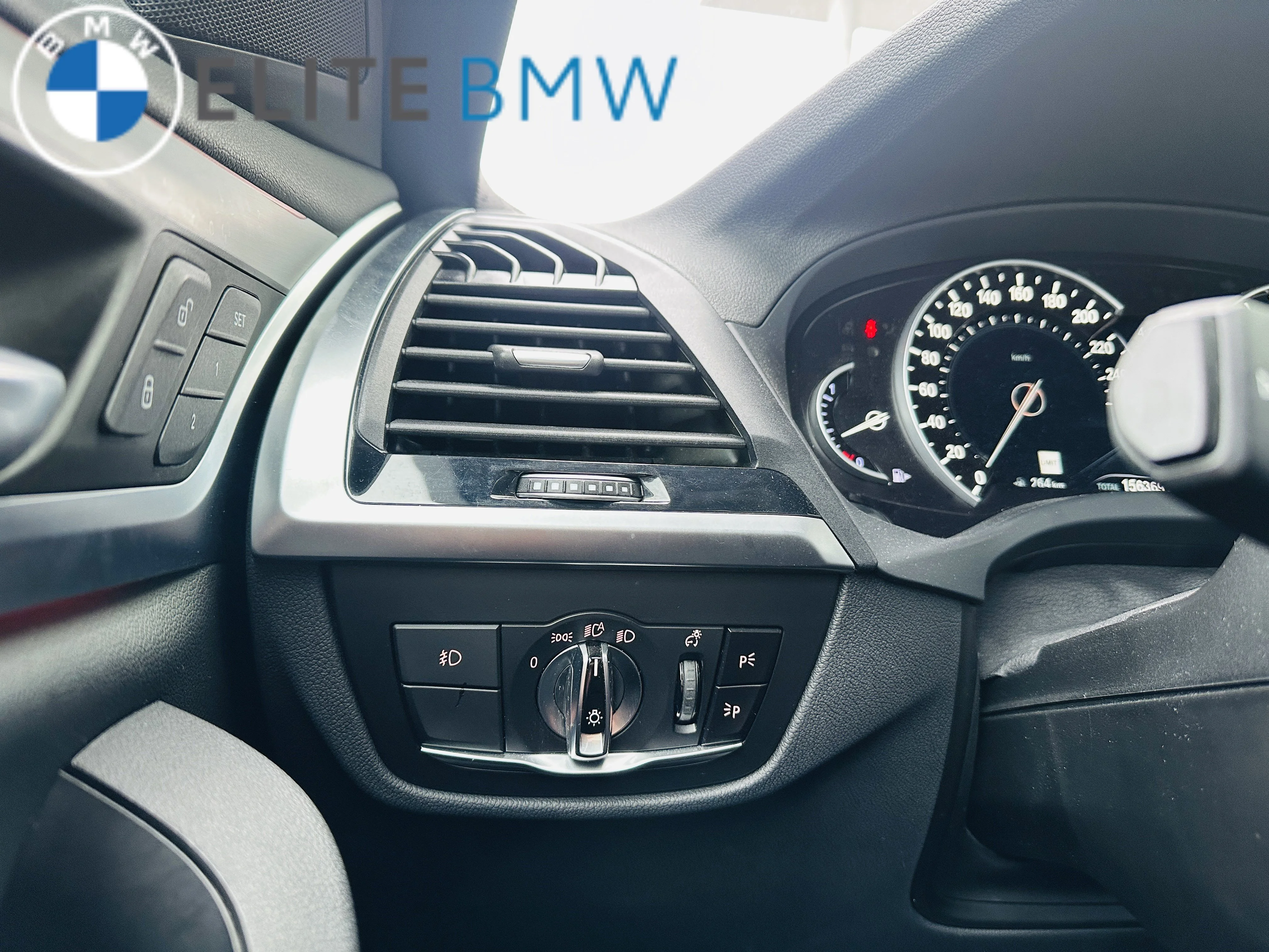 Used 2018 Mineral White Metallic BMW XDRIVE30I image 18