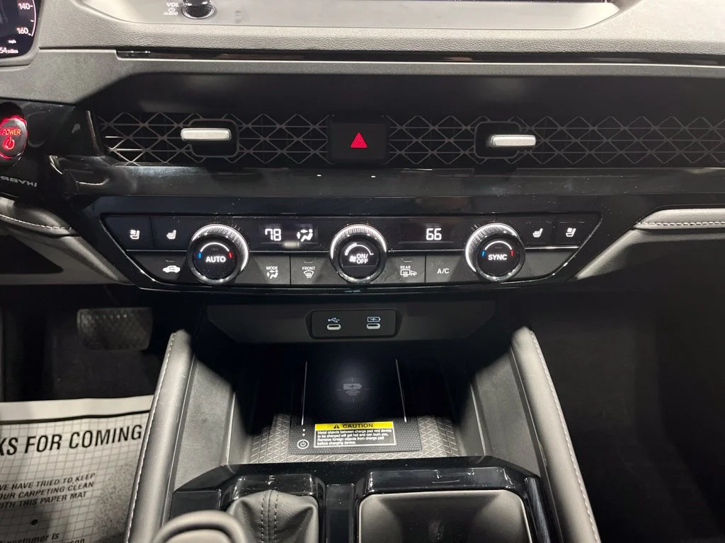 Certified Used 2025 Crystal Black Pearl Honda HYBRID TOURING image 64
