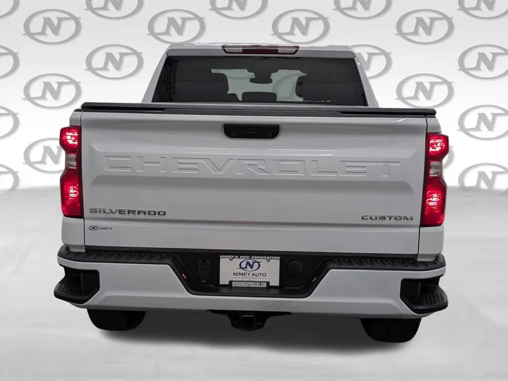 Used 2024 Summit White Chevrolet Custom image 19
