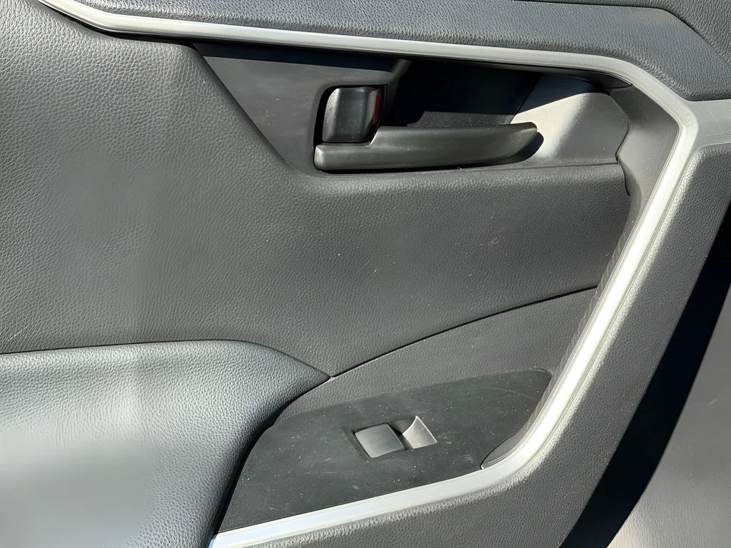 2024 Toyota RAV4 LE - Photo 22