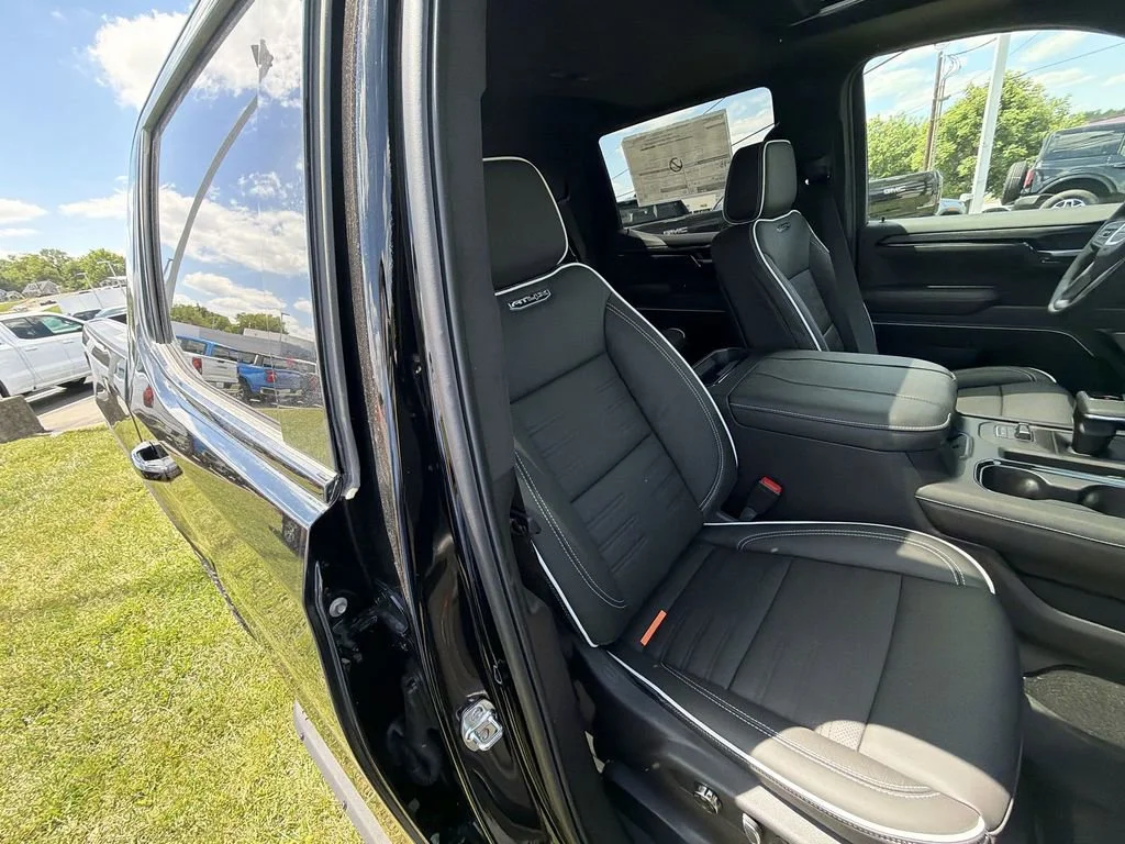New 2026 Onyx Black GMC AT4X image 30