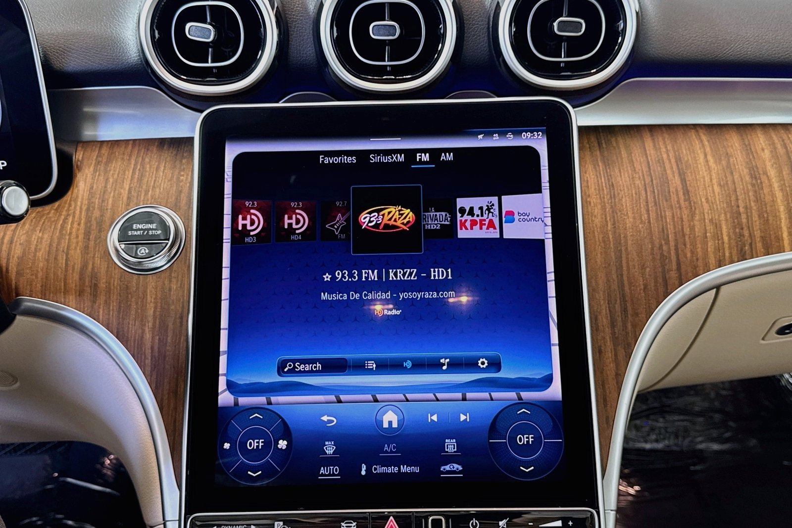 Certified Used 2024 Cirrus Silver Metallic Mercedes-Benz C 300 image 15