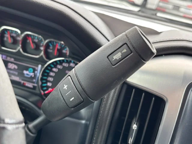 Used 2018 Silver GMC SLT image 15
