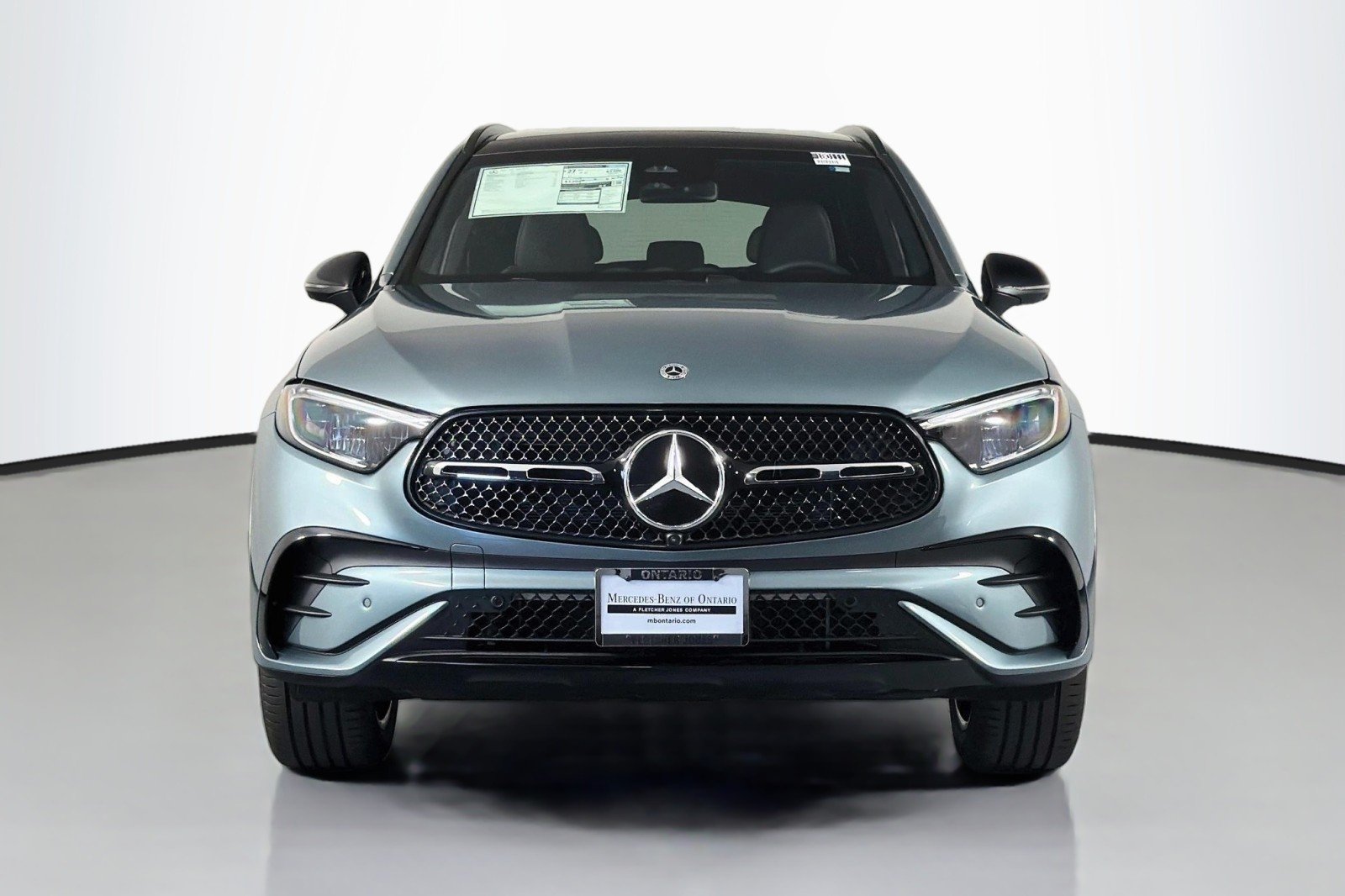 New 2027 Verde Silver Metallic Mercedes-Benz GLC 300 SUV image 2