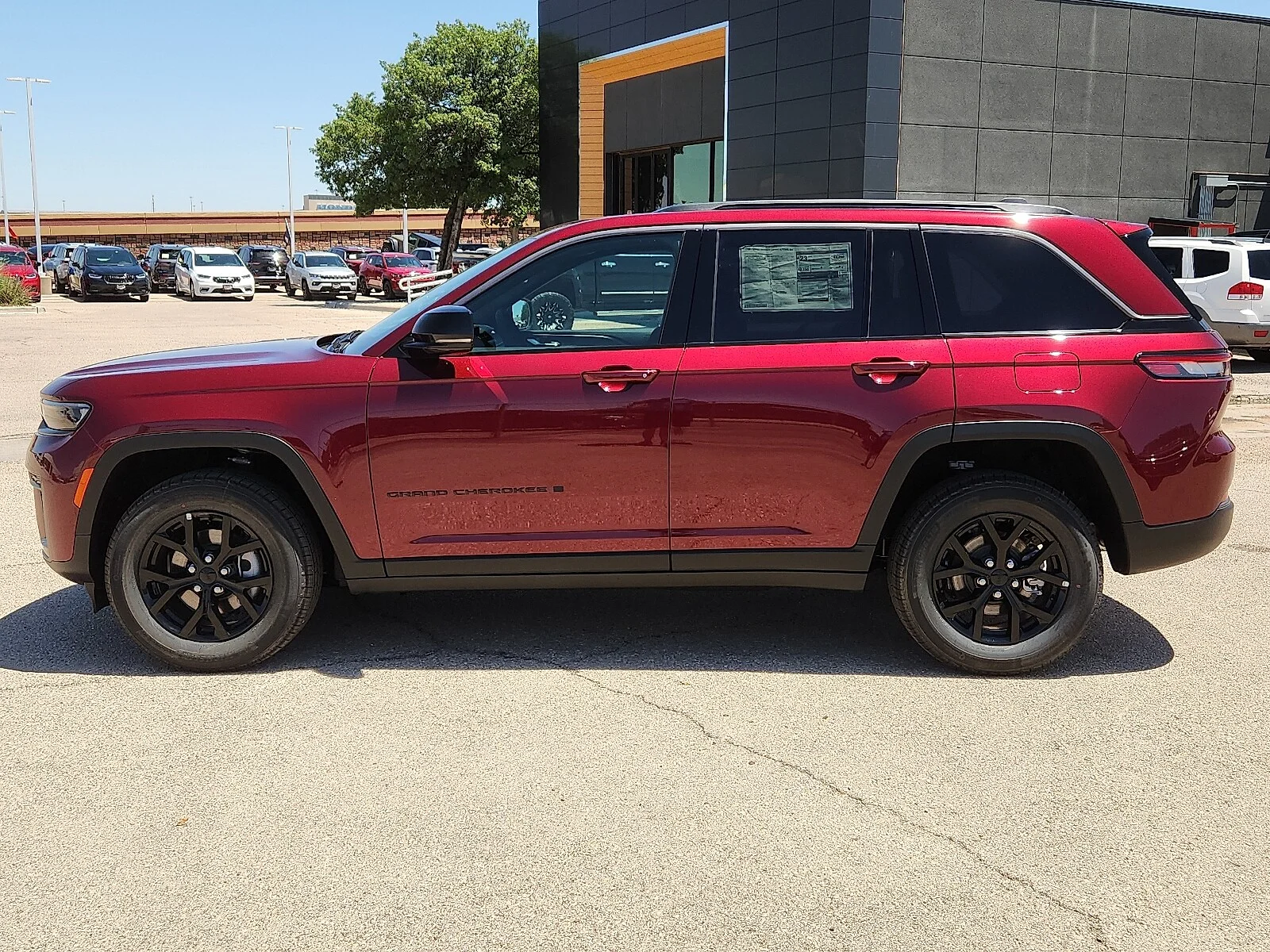 New 2026 Velvet Red Pearl-Coat  Paint Jeep LAREDO ALTITUDE 4X4 image 2