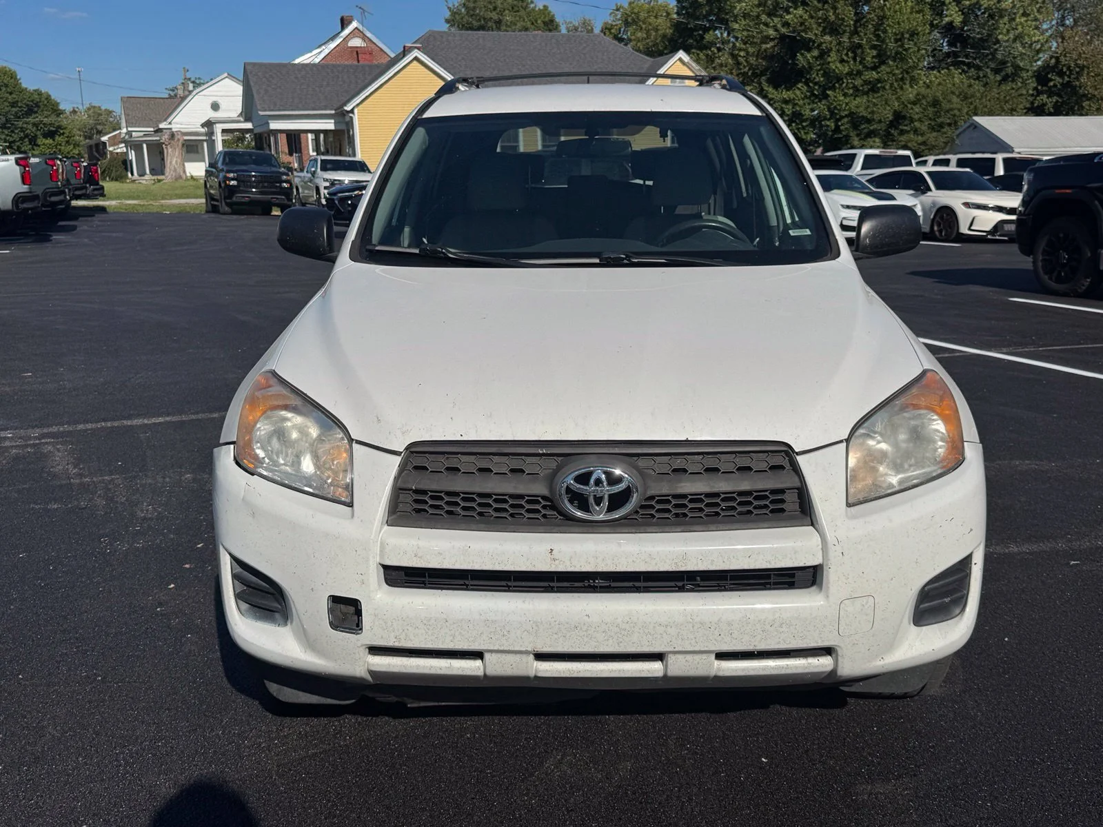 Used 2011 White Toyota Base image 9
