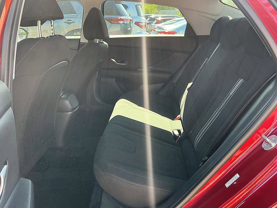 Used 2023 Ultimate Red Hyundai SEL image 22