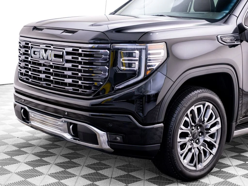 Used 2025 Black GMC Denali Ultimate image 37