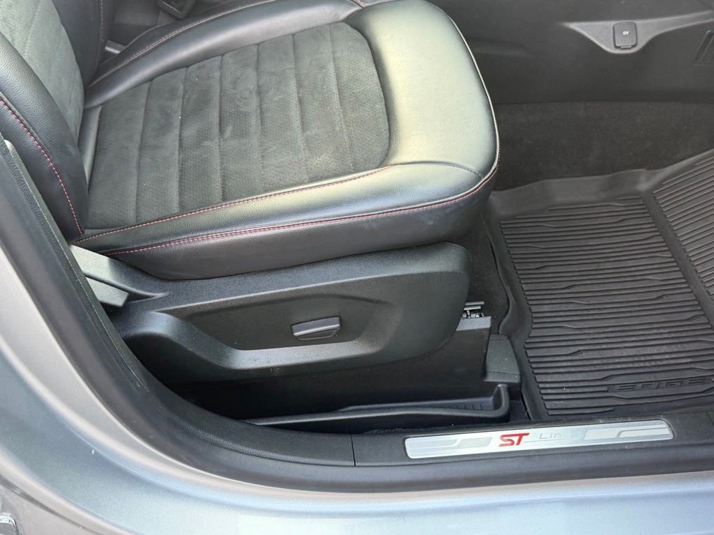 Used 2022 Silver Ford ST Line image 31