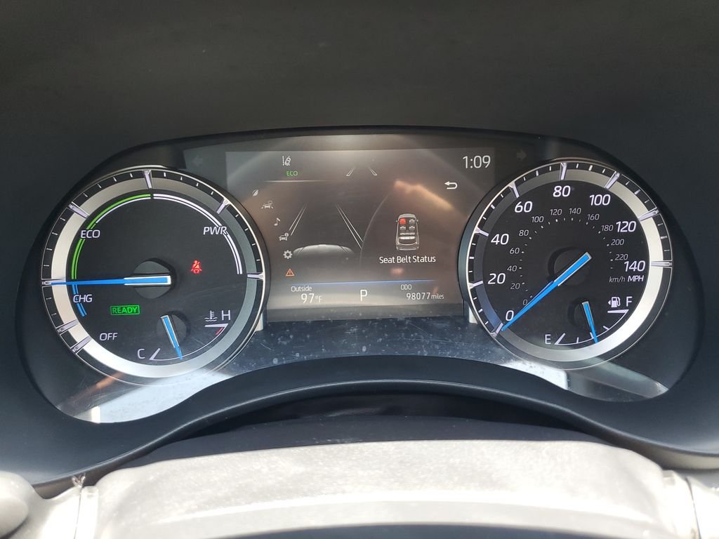 Used 2022  Toyota Platinum image 23