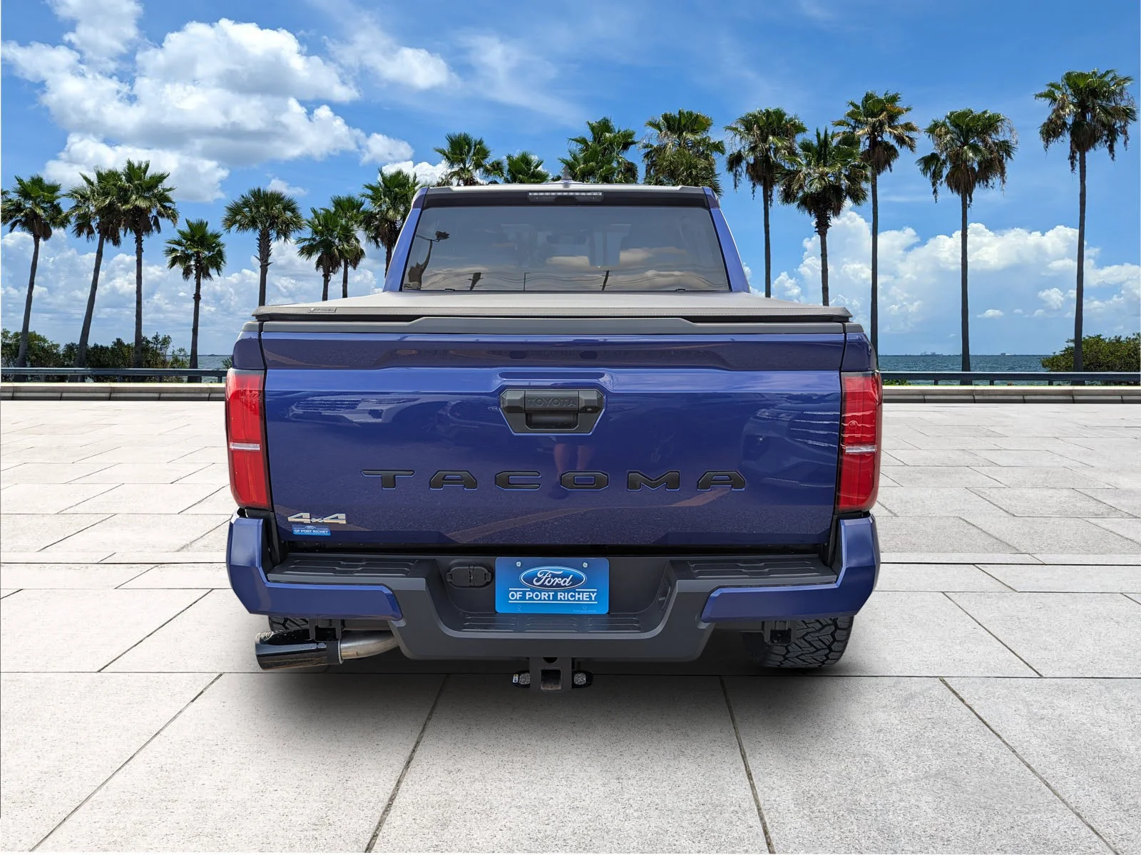 Used 2025 Blue Crush Metallic Toyota SR5 image 7
