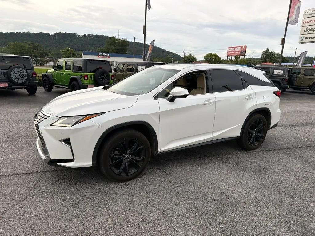 Used 2018 White Pearl Lexus 350L image 1