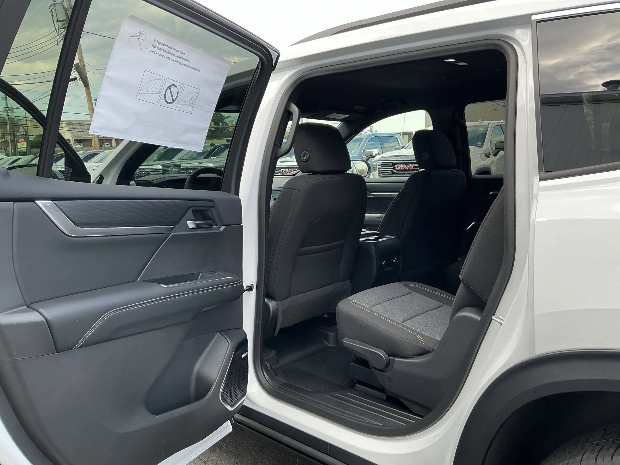 2026 GMC Acadia Elevation - Photo 12