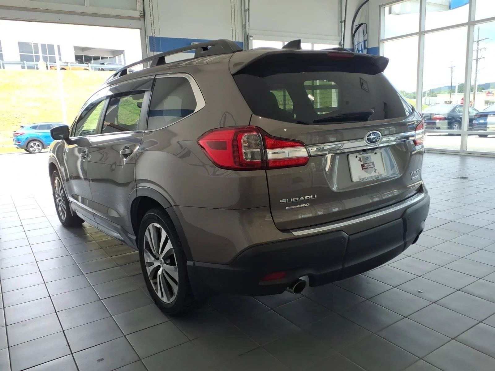 Used 2022 Brilliant Bronze Metallic Subaru Limited image 7