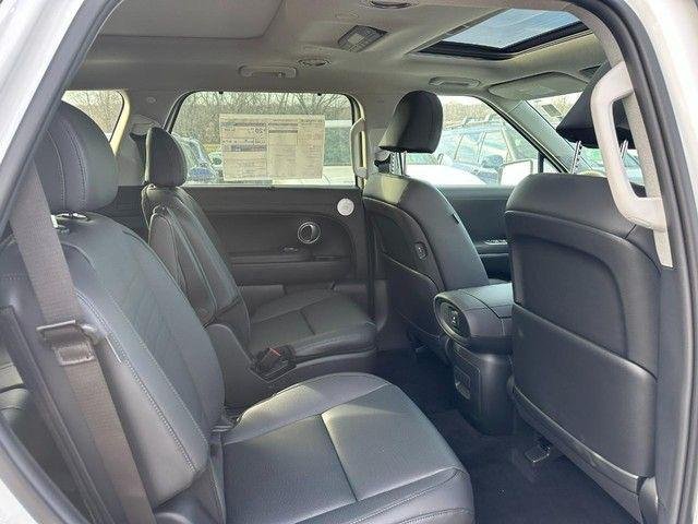 New 2026 White Hyundai Limited AWD image 4