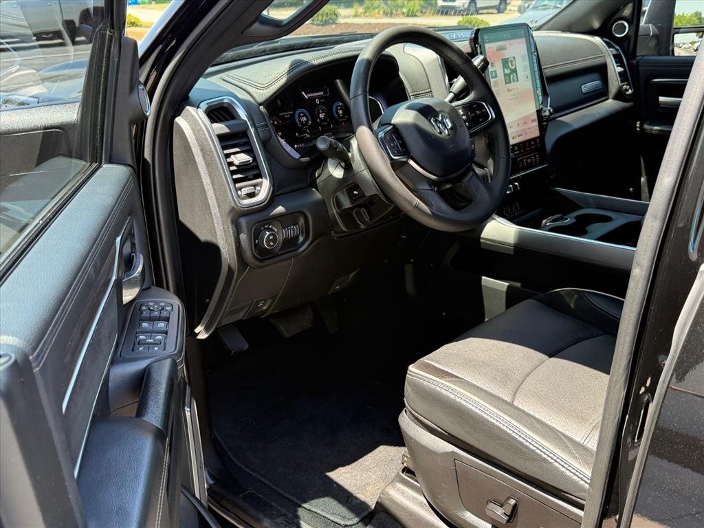Used 2025 Diamond Black Crystal Pearl Coat Ram Laramie image 9