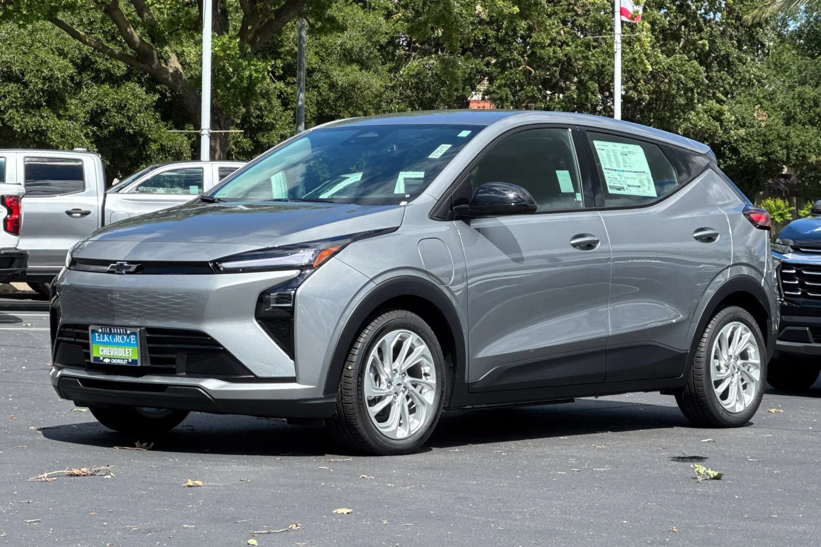 New 2027 Sterling Grey Metallic Chevrolet LT image 7