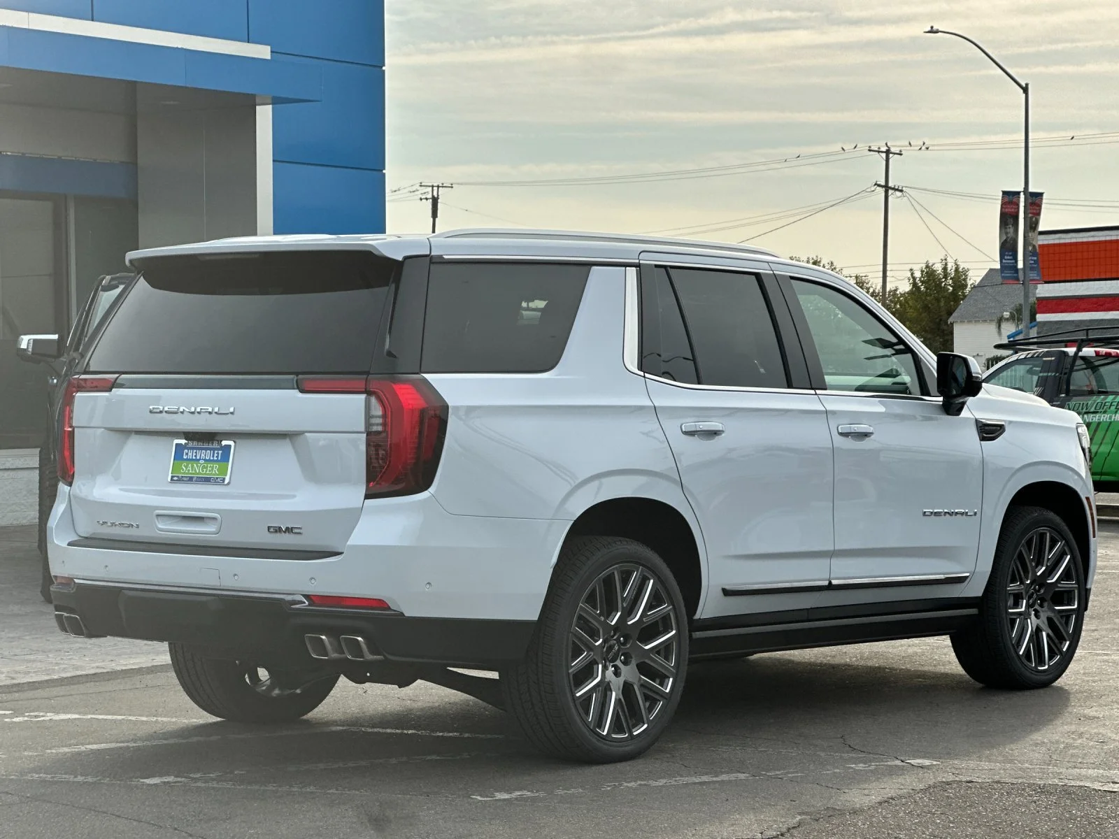 New 2027 Glacier White Tricoat GMC Denali Ultimate image 4