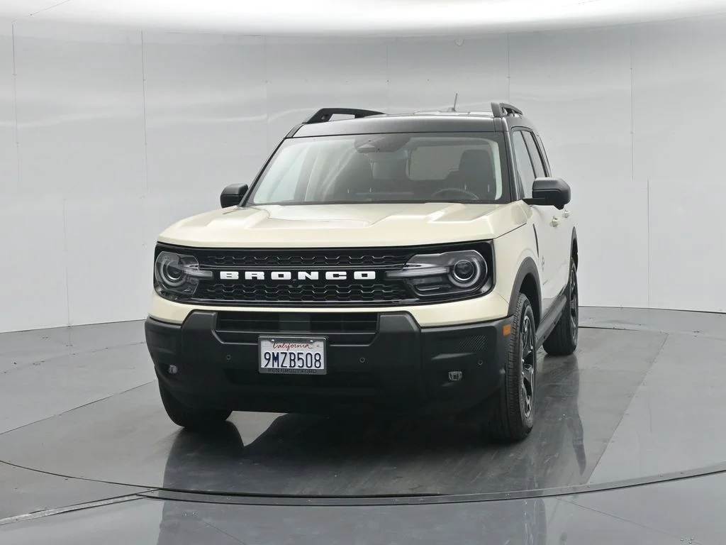 Certified Used 2025 Beige Ford Outer Banks image 57