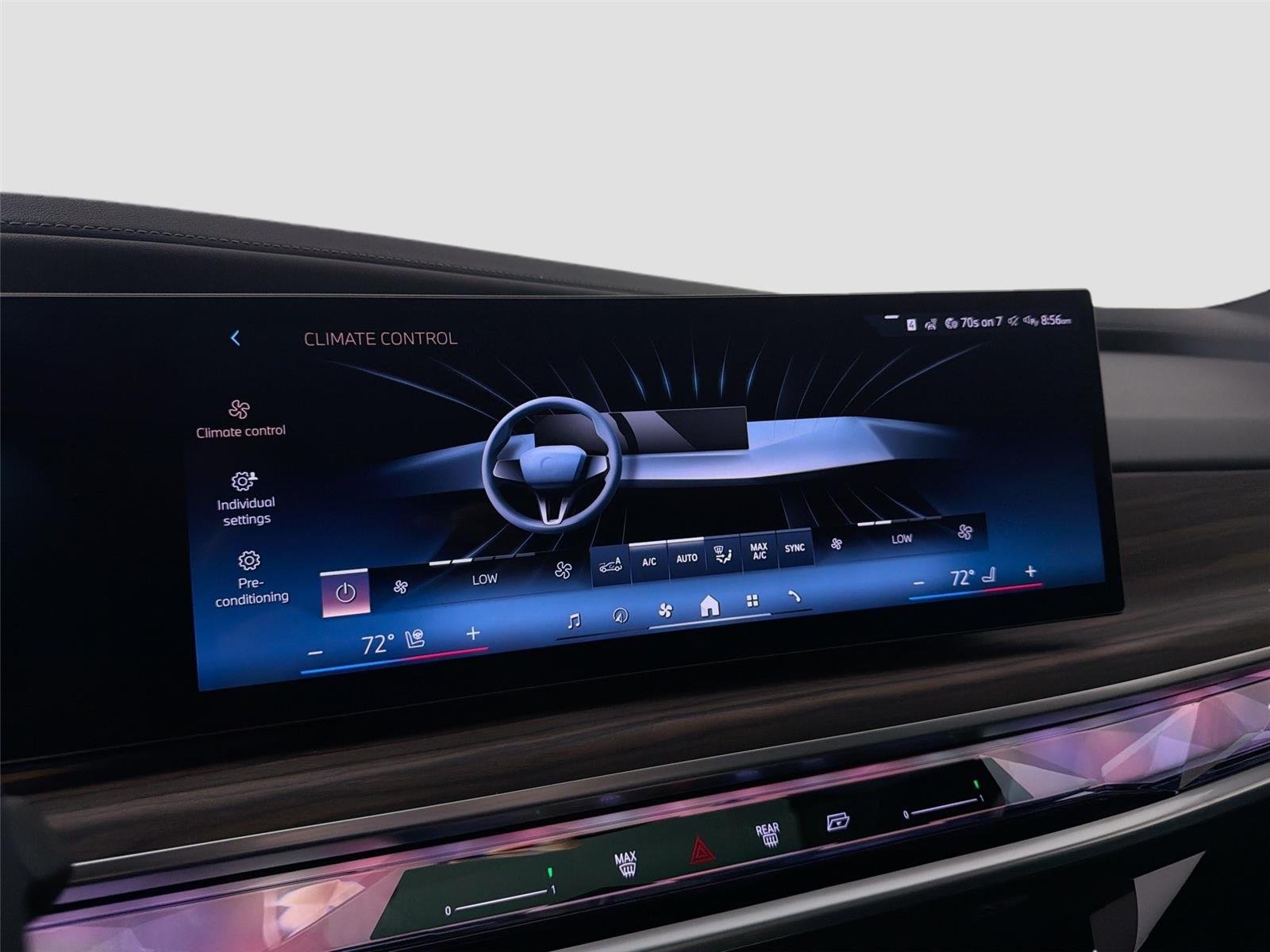 New 2026 Dravit Grey Metallic BMW 750e xDrive image 30