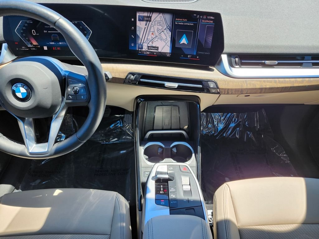 Used 2023 Green BMW xDrive28i image 14