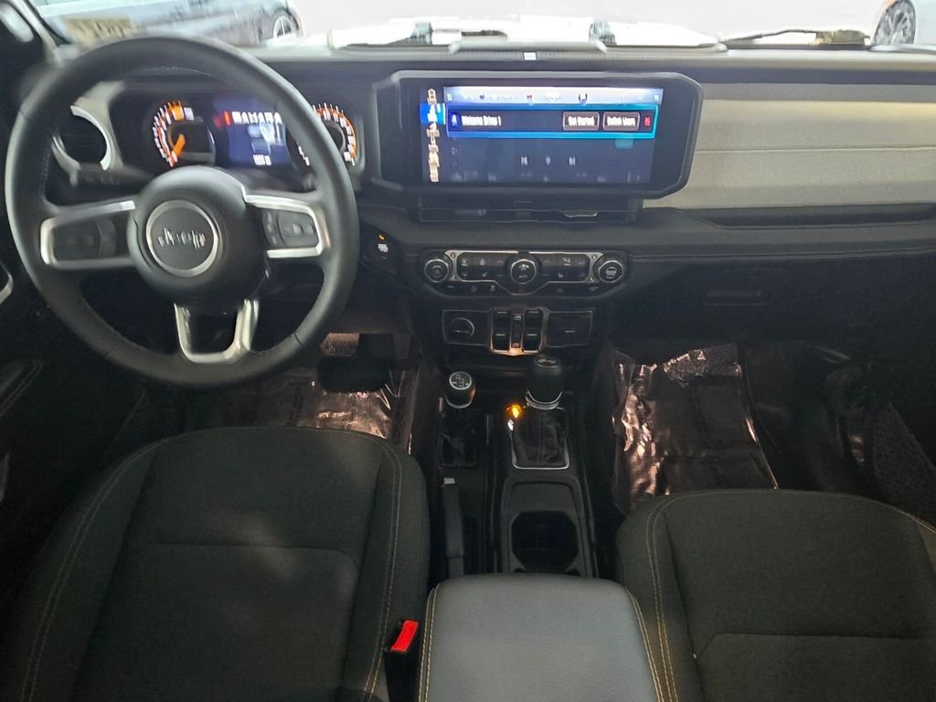 2025 Jeep Wrangler 4-Door Sahara - Photo 17