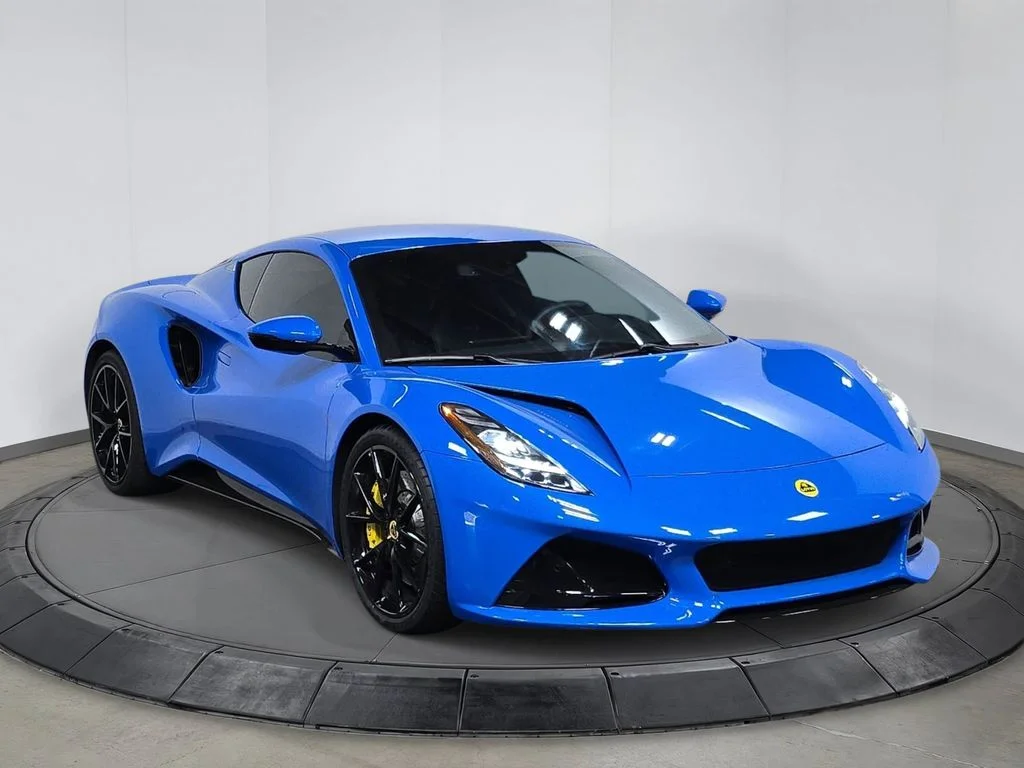 Used 2024  Lotus V6 image 9