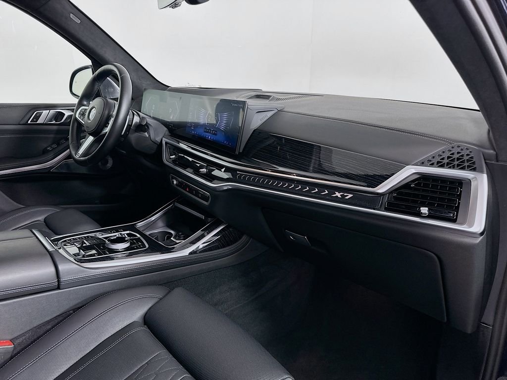 Used 2024 Carbon Black Metallic BMW xDrive40i image 31