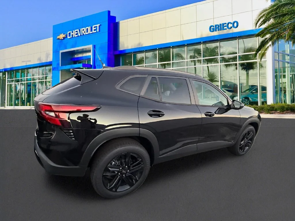 New 2026 Mosaic Black Metallic Chevrolet ACTIV image 5