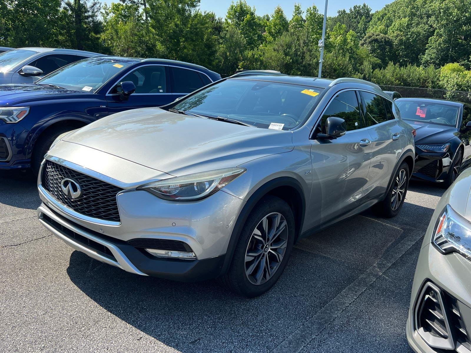 Used 2017 Blade Silver INFINITI Premium image 1