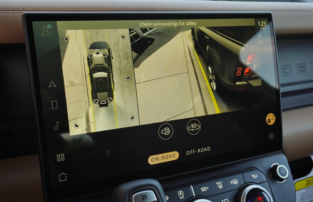 New 2026 Woolstone Green Land Rover X-Dynamic SE image 24
