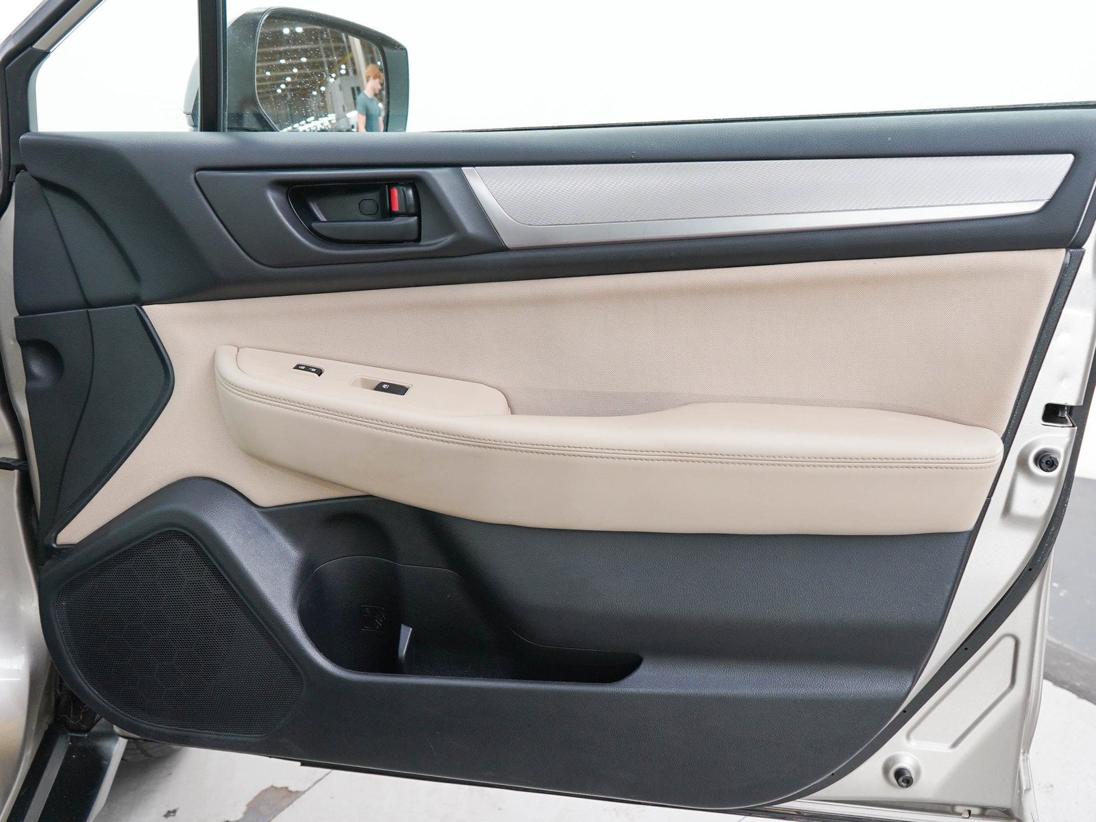 Used 2015 Tungsten Metallic Subaru 2.5i image 9