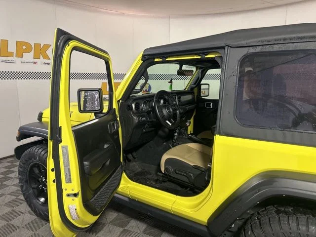 Used 2022 High Velocity Clearcoat Jeep Willys image 9