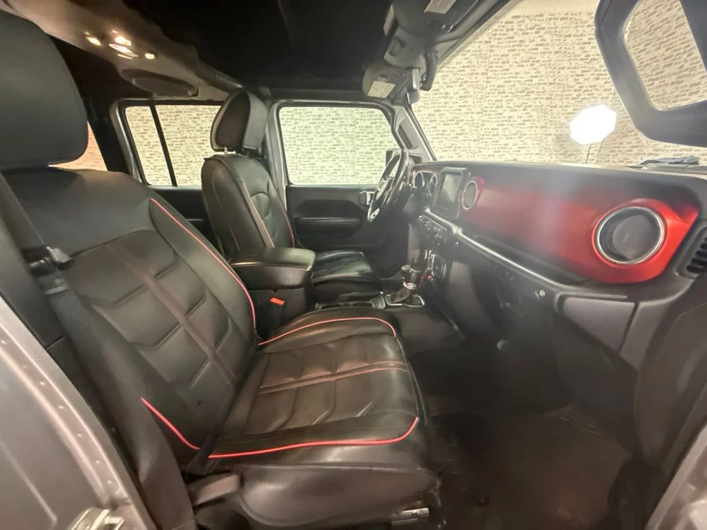 Used 2019 Billet Silver Metallic Clearcoat Jeep Unlimited Rubicon image 11