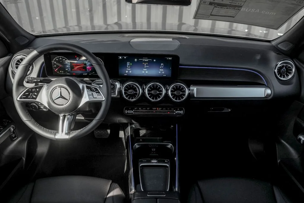 New 2026 Mountain Grey Metallic Mercedes-Benz GLB 250 image 20