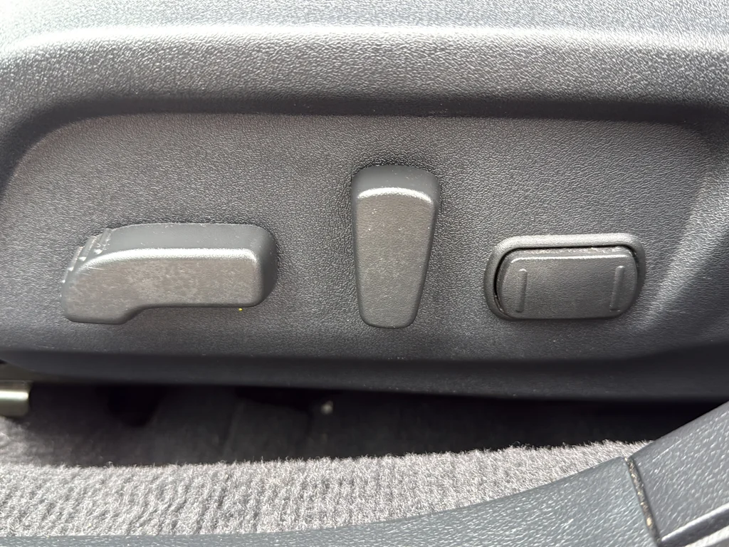 Used 2018 Gray Subaru 2.5i image 15