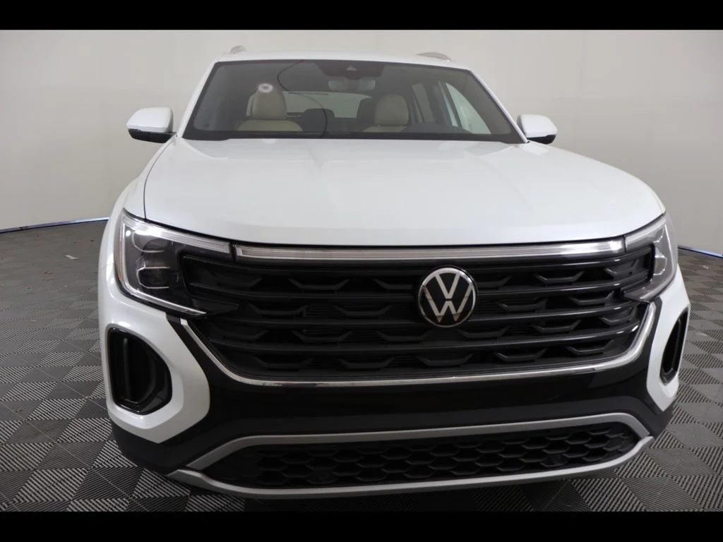 New 2026 Opal White Pearl Volkswagen 2.0T SE image 8