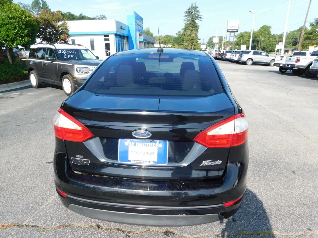 Used 2018 Black Ford SE SEDAN image 7