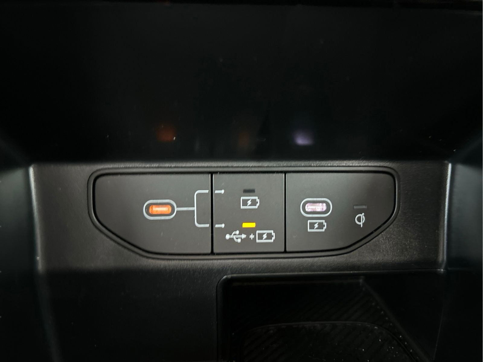 Used 2025 Black Kia X-Line SX image 32