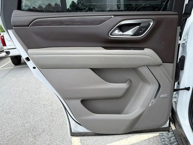 Used 2024 Summit White Chevrolet Z71 image 22