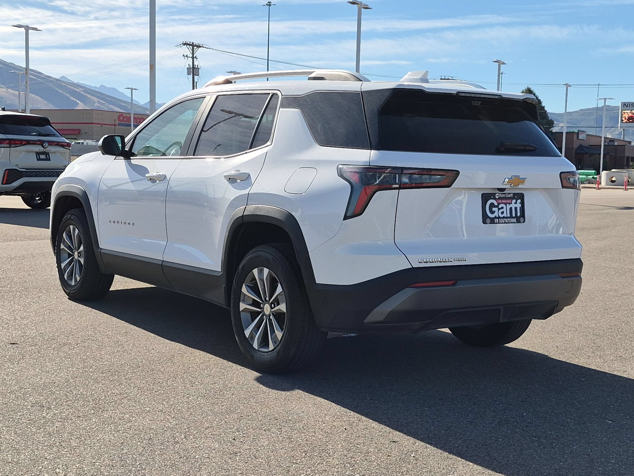 Used 2025 Summit White Chevrolet AWD LT image 5