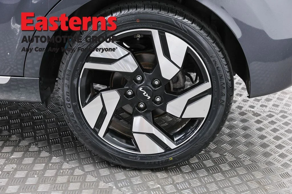 Used 2023 Gray Kia GT-Line image 33