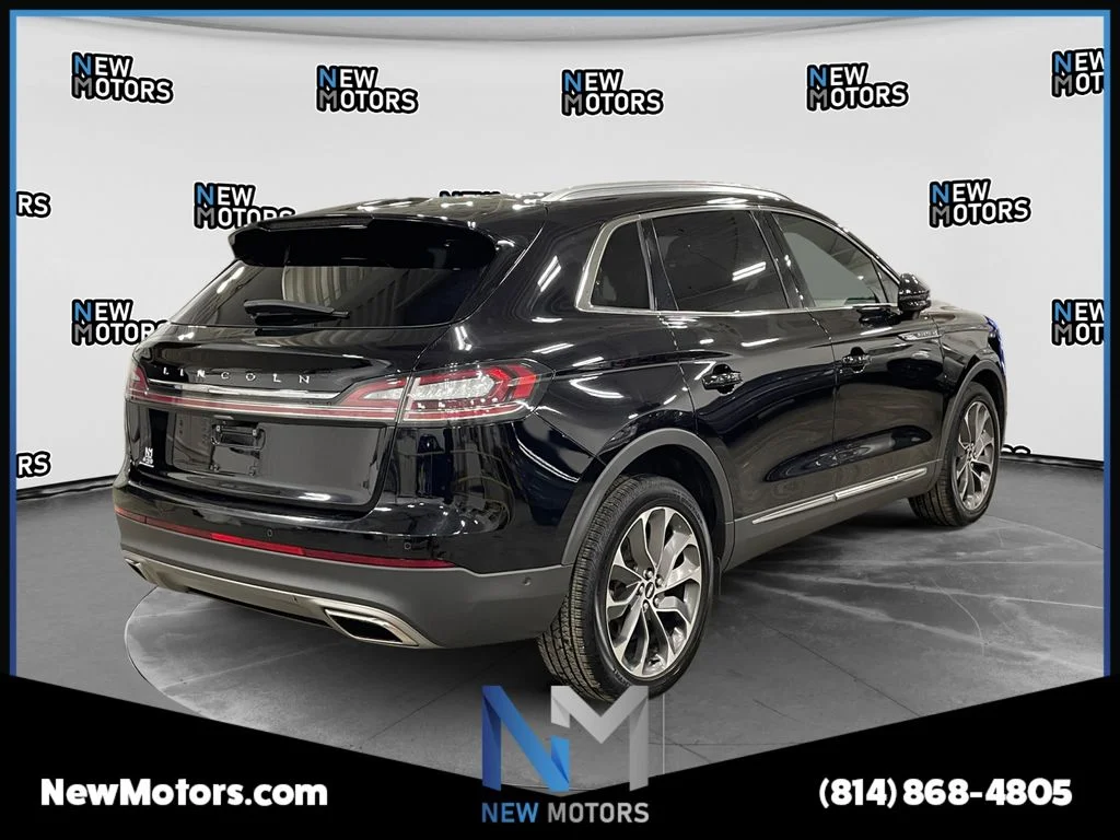 Used 2022 Black Metallic Lincoln Reserve image 5