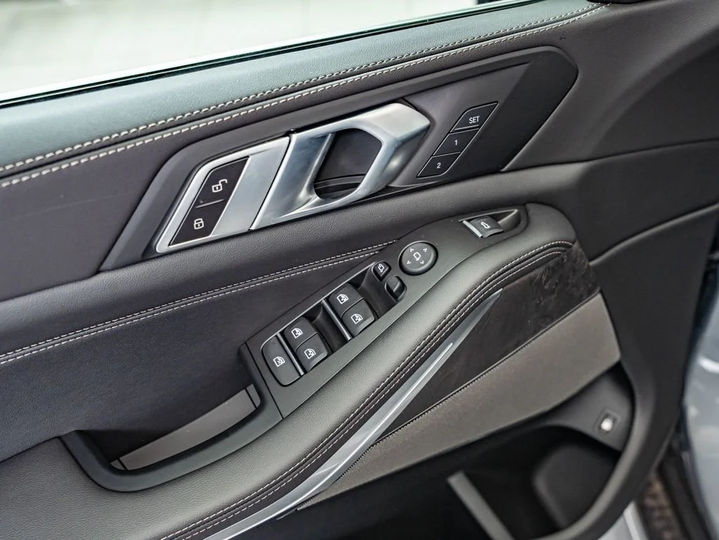 2026 BMW X5 50e - Photo 17