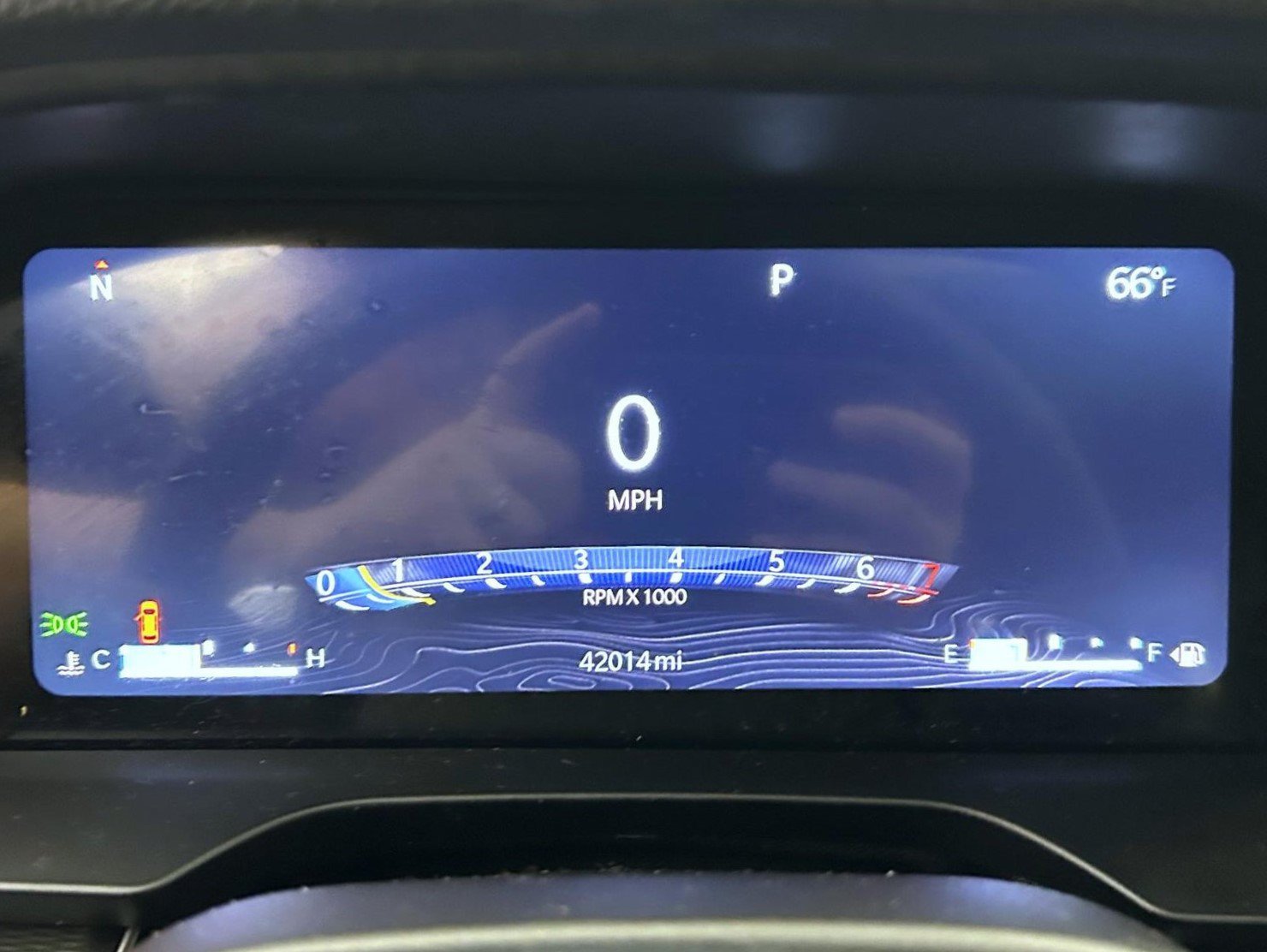 Used 2023 Red Jeep Altitude image 14
