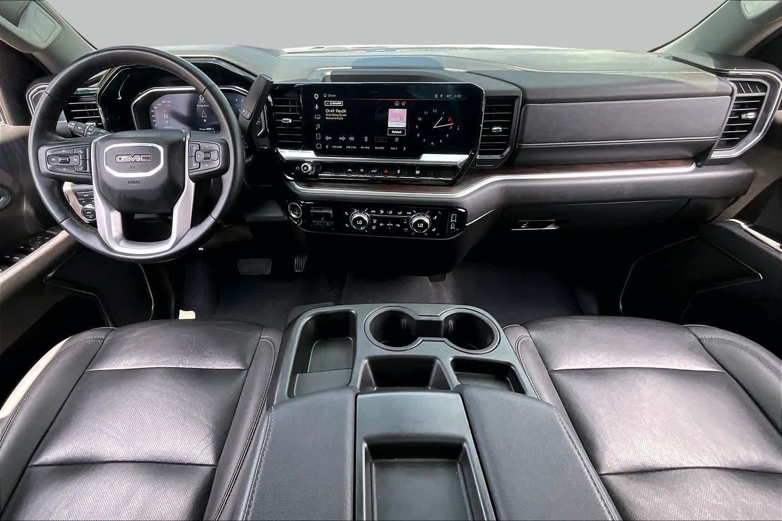 Used 2025 Summit White GMC SLT image 16